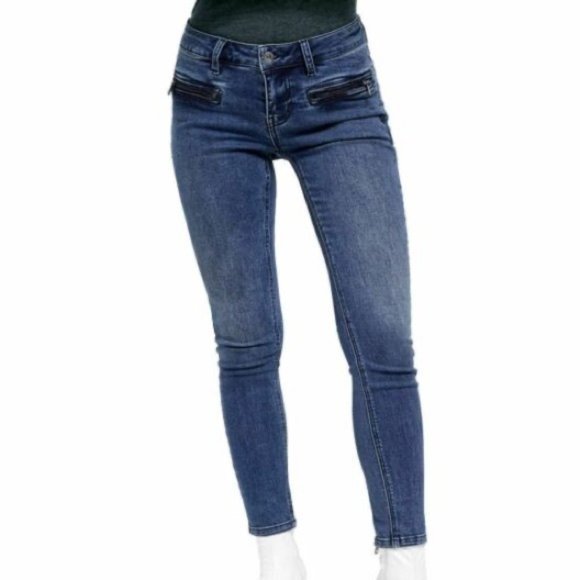 NWT Free People | Jet Low Rise Skinny Jeans - Picture 4 of 4